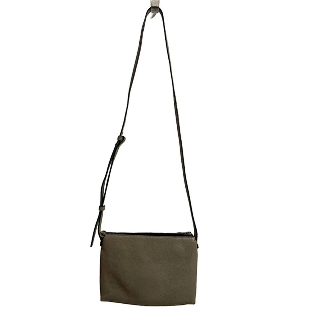 𝅺marc Jacobs Taupe Leather Crossbody Handbag